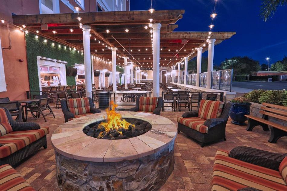 Stunning Condo Near Universal Studios Williamsburg Exterior foto